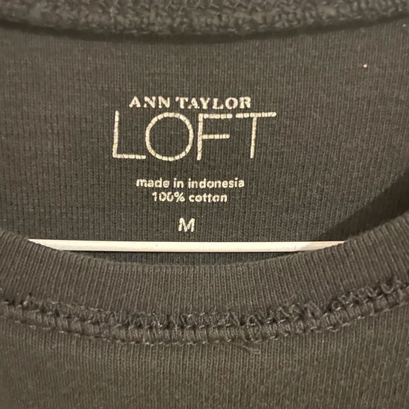 Gently worn black T-shirt - Picture 2 of 2